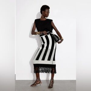 & Other Stories Monochrome Striped Knit Scarf